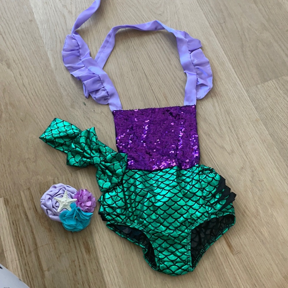 Adorable mermaid costume for girls